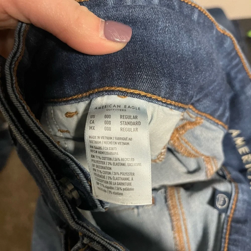 American Eagle Outfitters High Rise Dark Blue Jeans - Picture 4 of 9